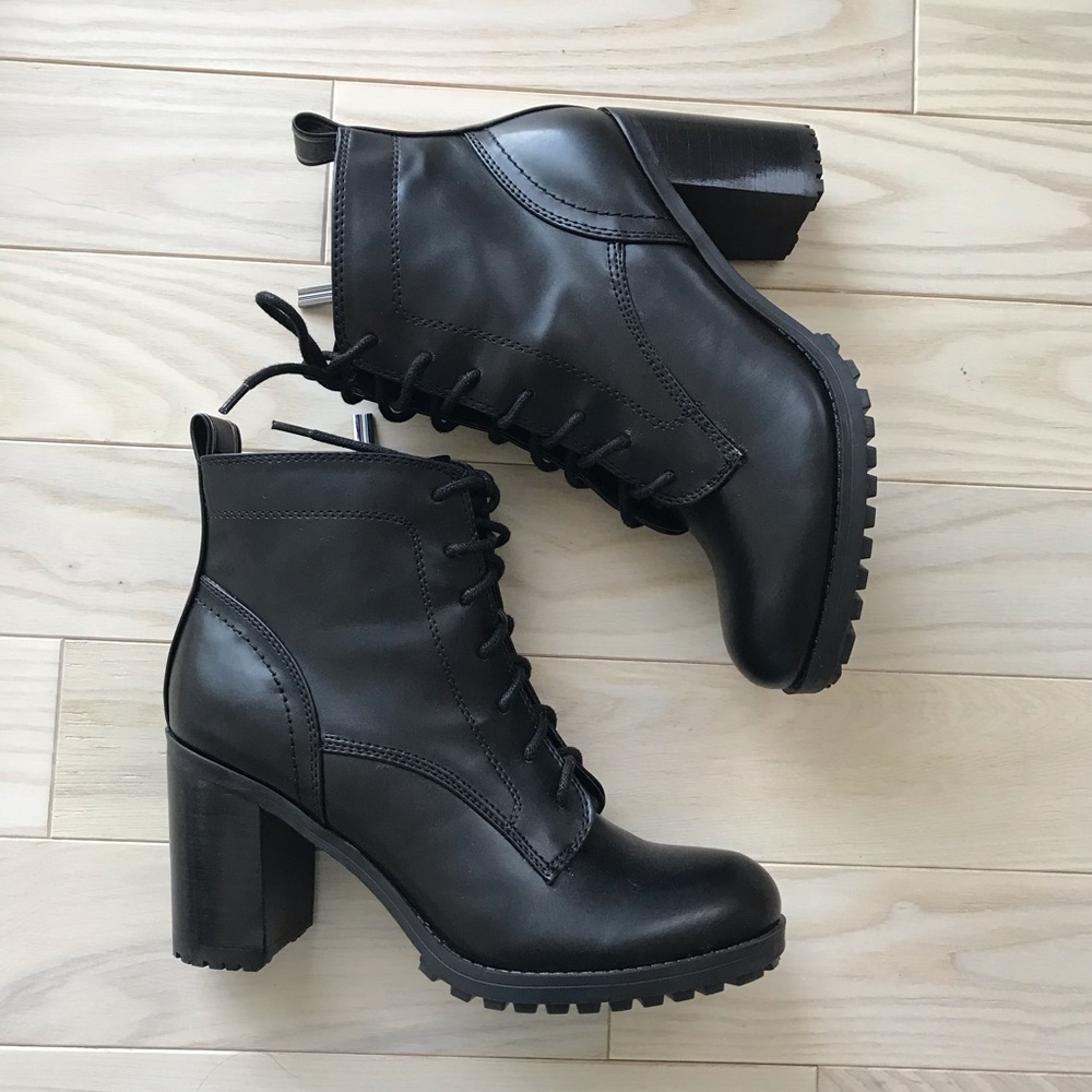 Tommy Hilfiger Elyssa boot NWOT